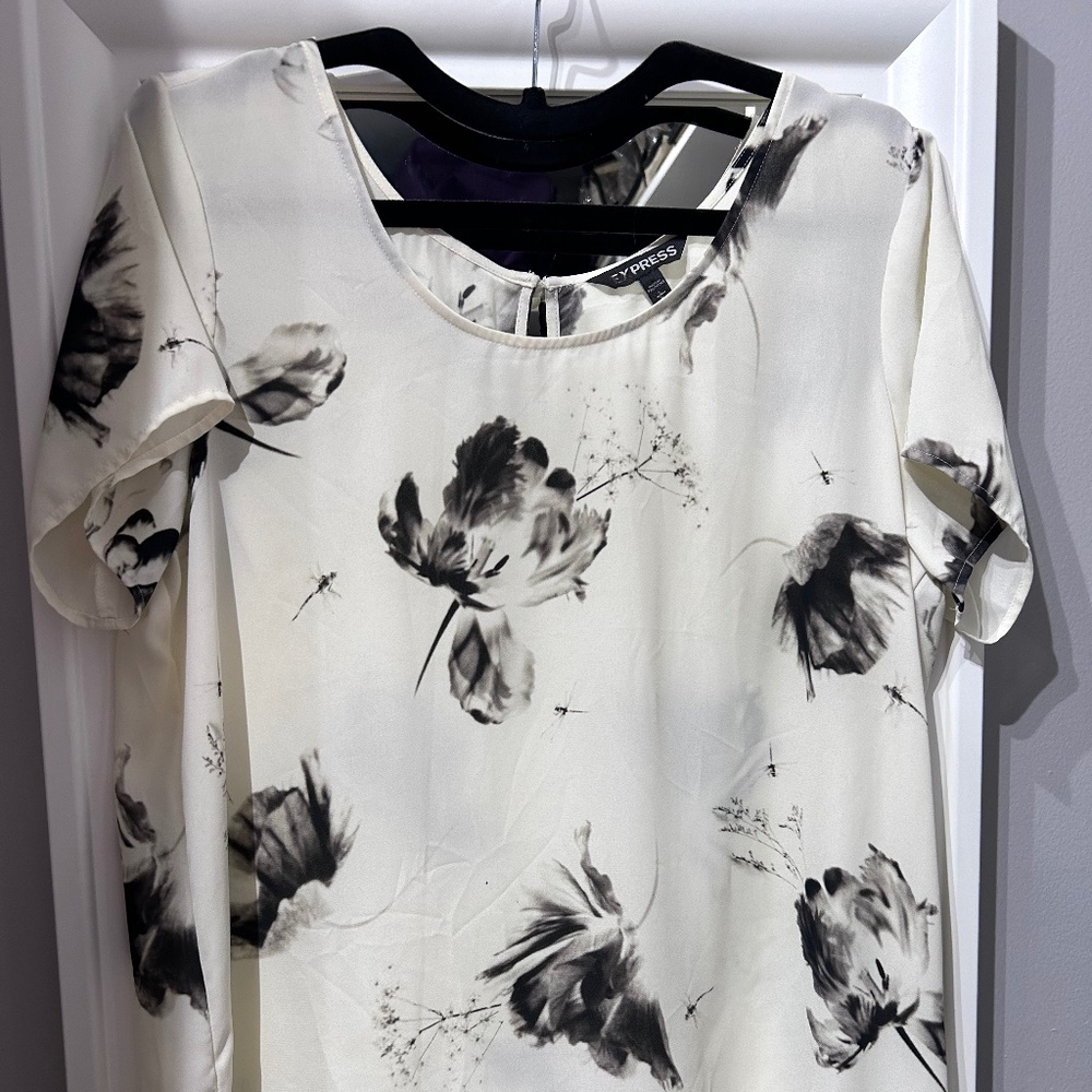 Express Short Sleeve Floral Print Blouse